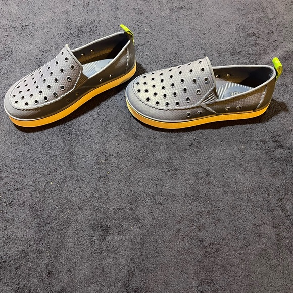 Sanuk blue children’s shoes! - Picture 2 of 4